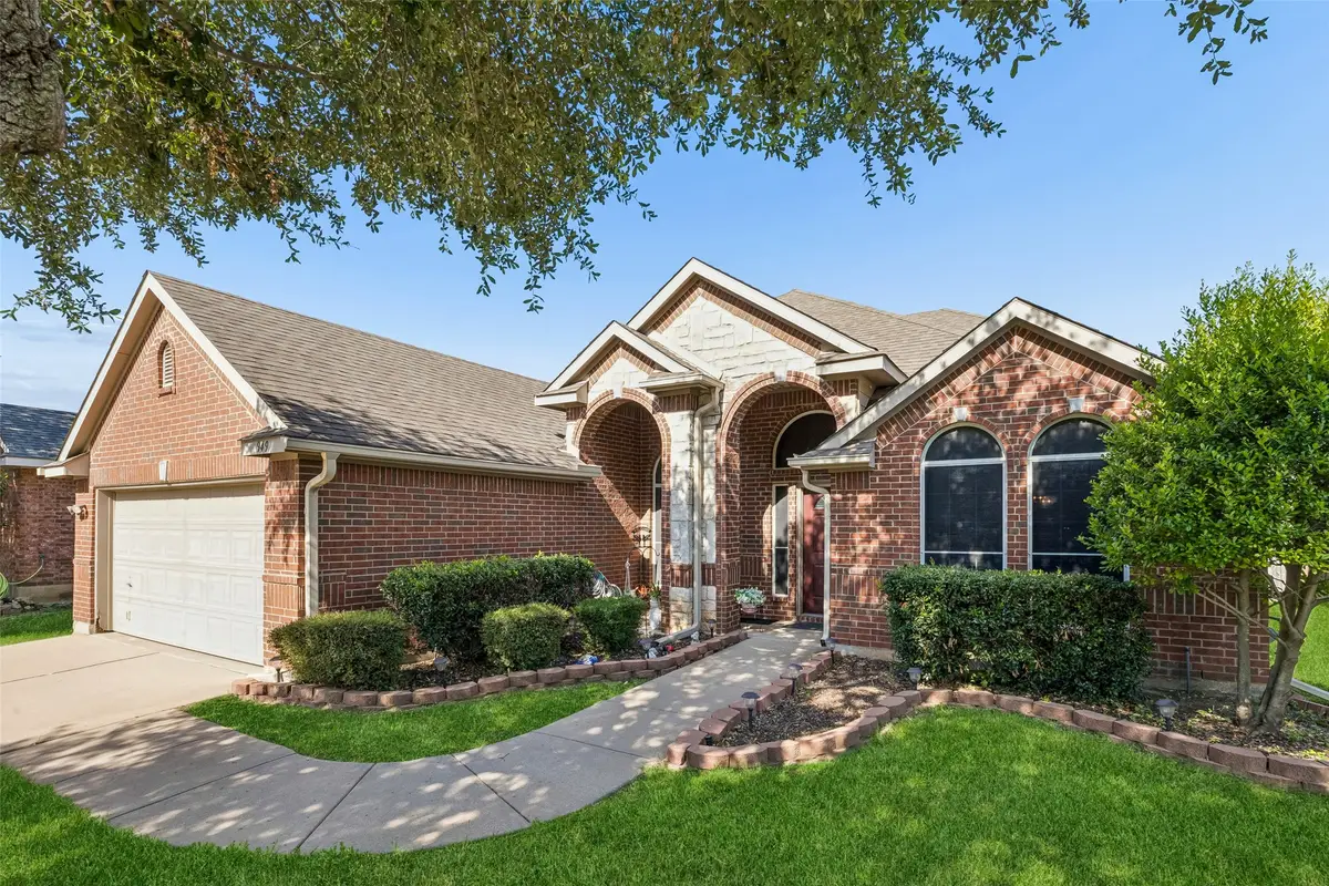949 Chestnut Lane, Saginaw, TX 76179 - #1