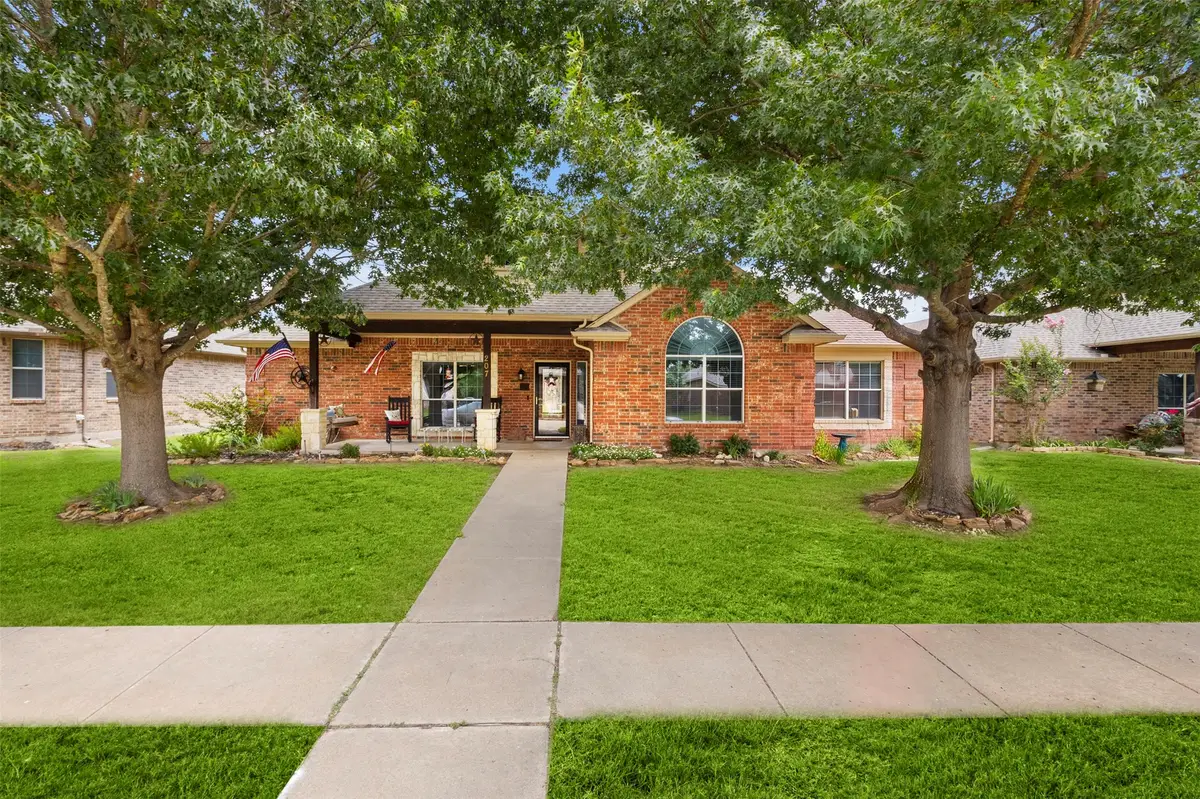 207 Red Wolf Lane, Red Oak, TX 75154 - #1