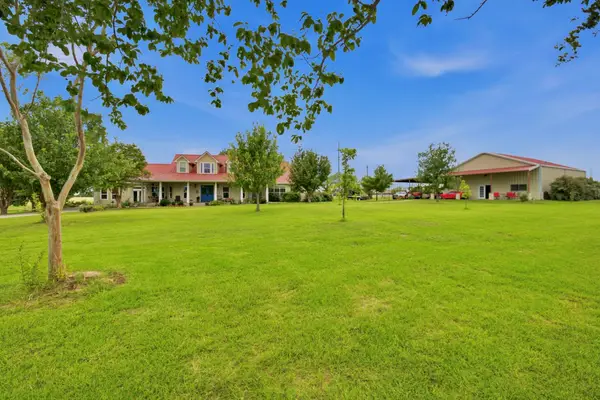 1808 Teller Bell Lane, Granbury, TX 76049