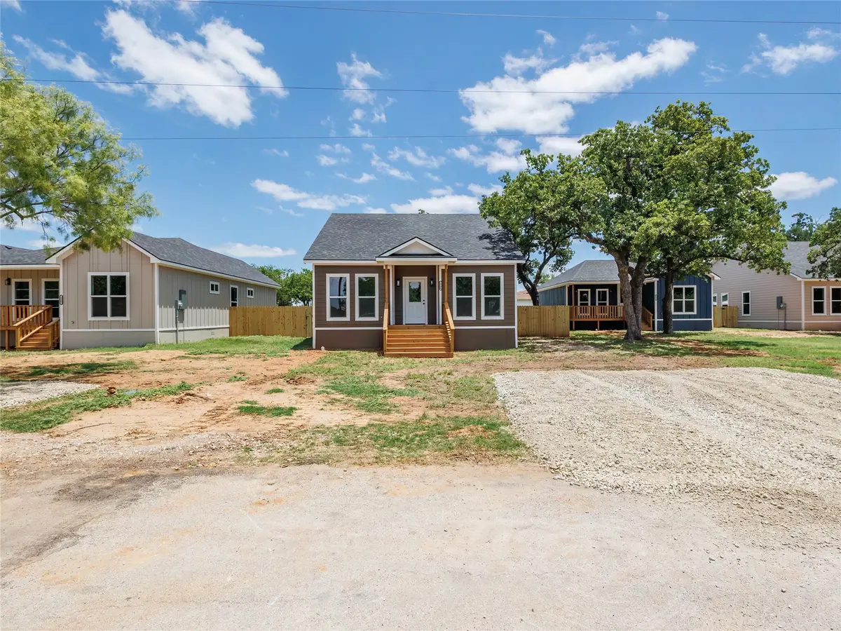 2904 Avenue D, Brownwood, TX 76801 - #1