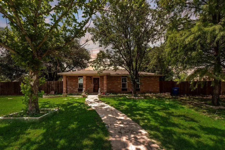 920 Meadowdale Drive, Royse City, TX 75189 - #2