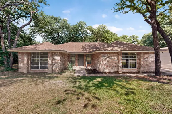 13930 Briarwood Court, Azle, TX 76020