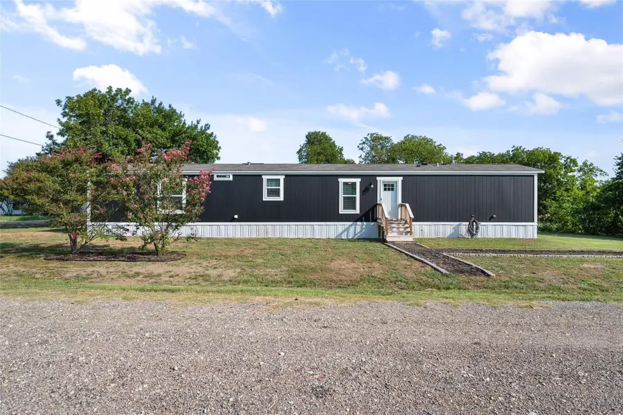 421 S Garitty Street, Frost, TX 76641 - #2