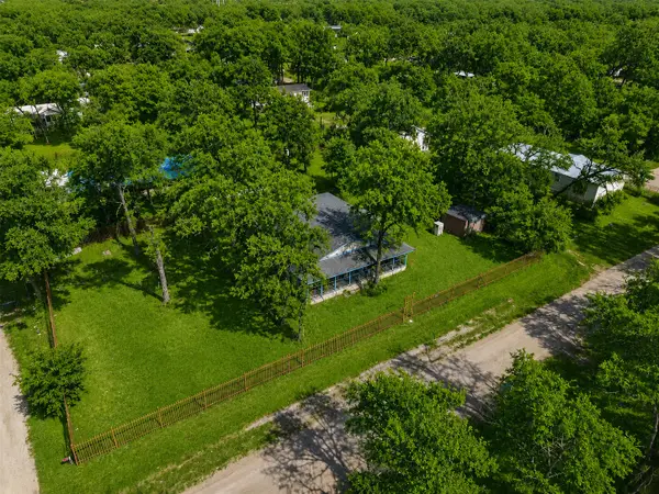 108 Blackfoot Drive, Mabank, TX 75156