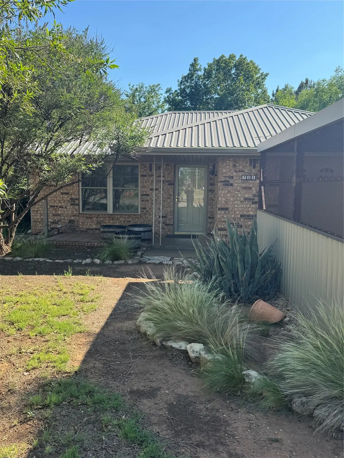 701 Avenue G Sw, Childress, TX 79201 - #1