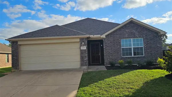 8304 Mossberg Drive, Arlington, TX 76002