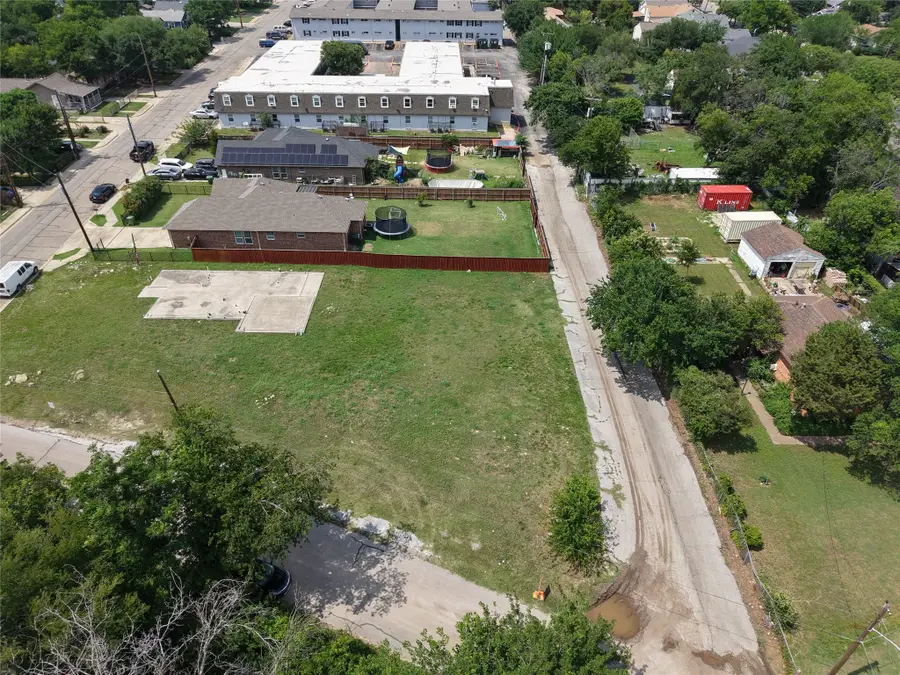 10 W Higgins Boulevard, Cockrell Hill, TX 75211 - #2