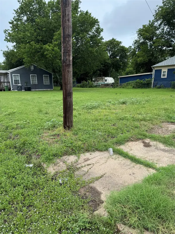725 S 12th Street, Waco, TX 76706