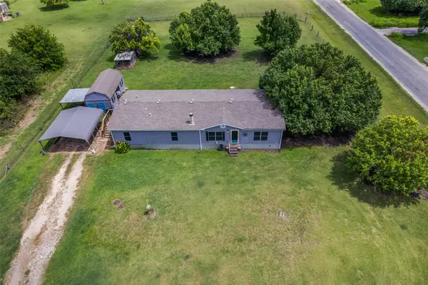10900 Pikes Peak, Venus, TX 76084