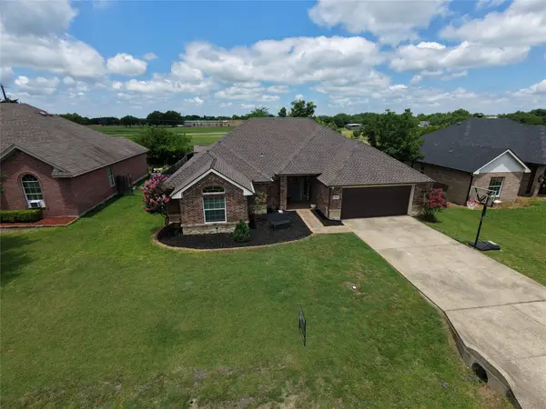 106 Meadowlark Drive, Palmer, TX 75152