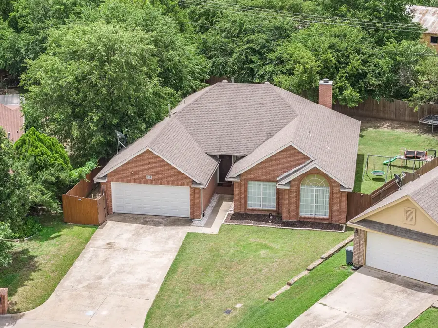 115 S Blue Bonnet Circle, Justin, TX 76247 - #2
