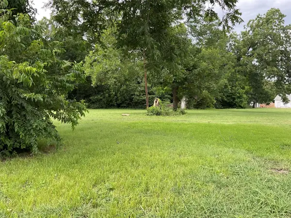 439 Dr Martin Luther King Jr Boulevard, Waxahachie, TX 75165