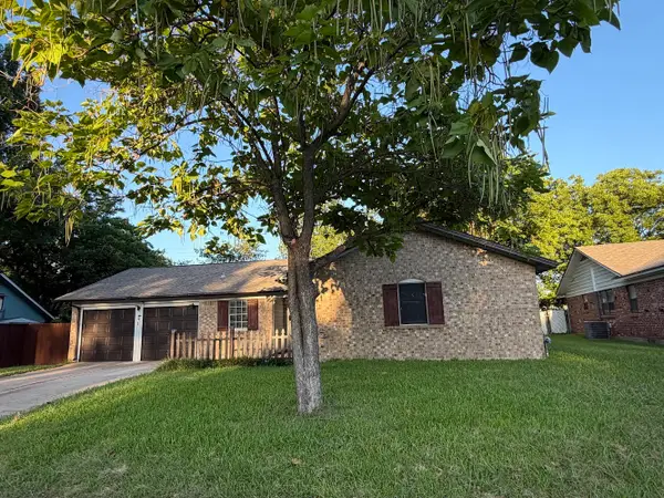 421 Smith Avenue, Everman, TX 76140