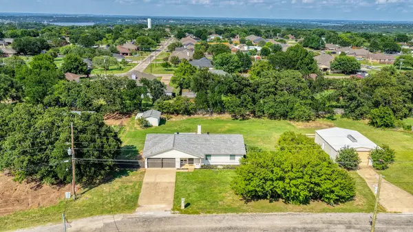 3905 Mountain Vista Drive, Granbury, TX 76048