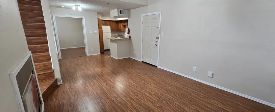 9805 Walnut Street #204, Dallas, TX 75243 - #3