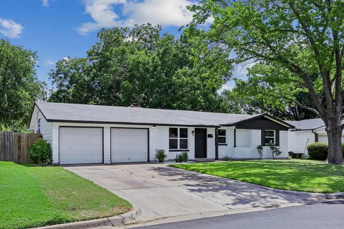 232 NW Jayellen Avenue, Burleson, TX 76028 - #1