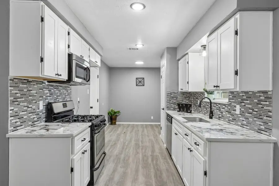232 NW Jayellen Avenue, Burleson, TX 76028 - #3
