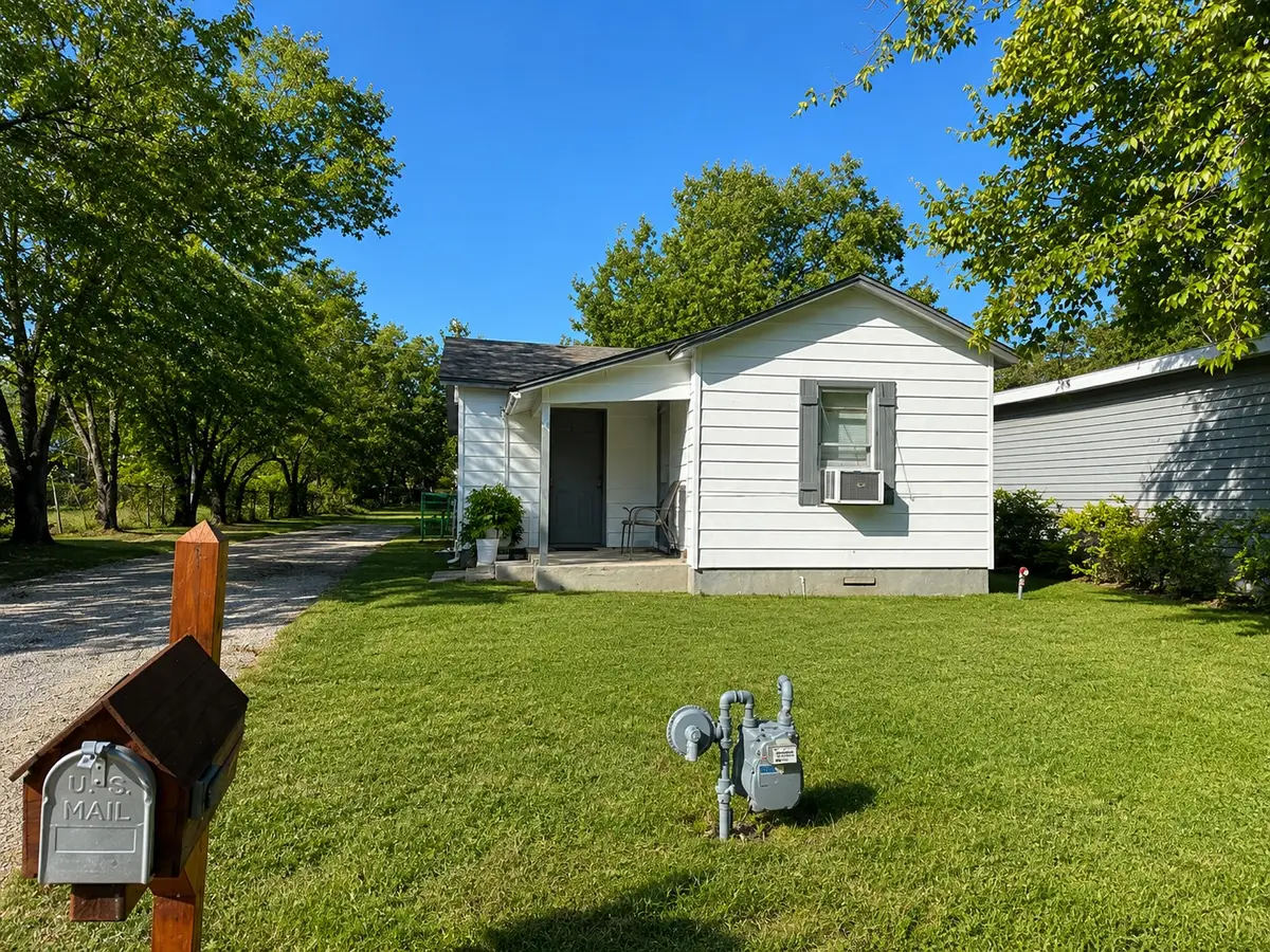 205 N Las Vegas Trail, White Settlement, TX 76108 - #1