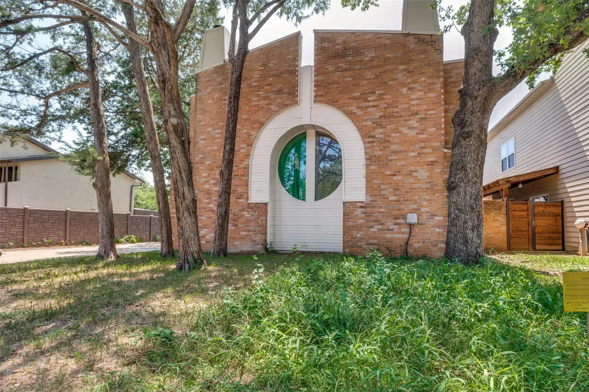 622 W Union Bower Road, Irving, TX 75061 - #1