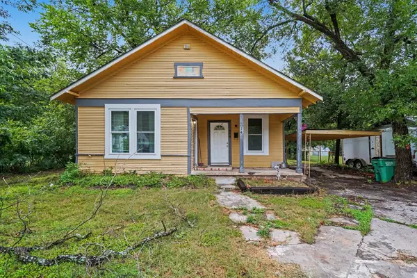 714 Ritchey Street, Gainesville, TX 76240
