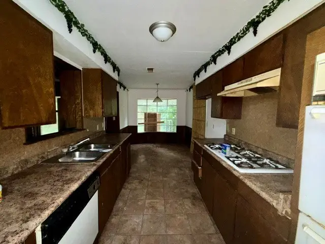 237 Palm Drive, Marlin, TX 76661 - #2
