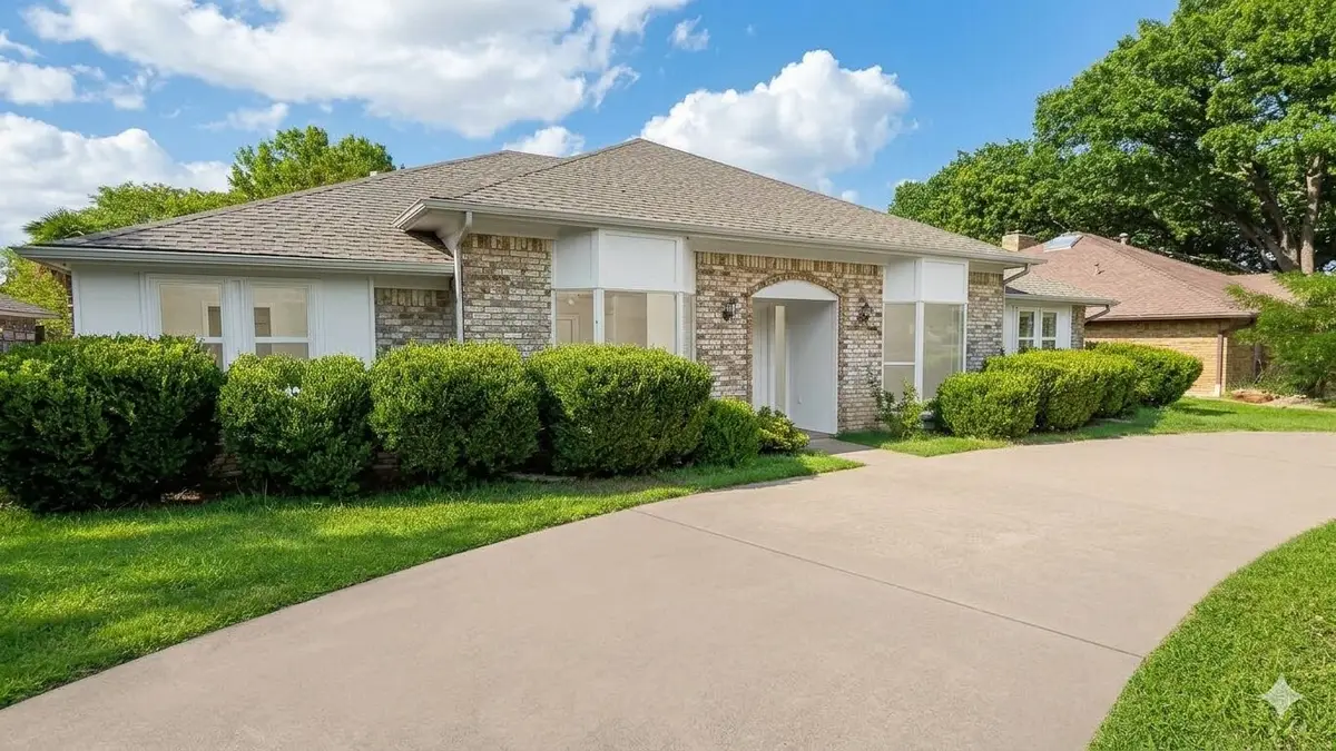 2013 Campbell Parkway, Richardson, TX 75082 - #1