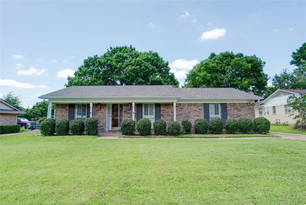 615 Oxford Drive, Sherman, TX 75092 - #1