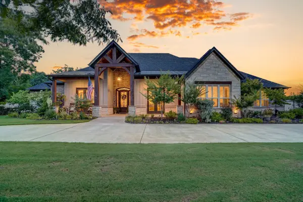 9403 King Air Drive, Granbury, TX 76049