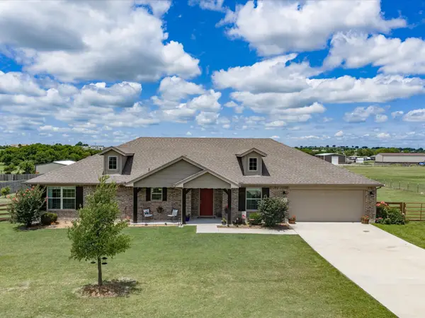 222 Hillcrest Lane, Decatur, TX 76234