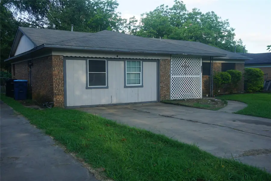112 S Lynn Avenue, Denison, TX 75020 - #2
