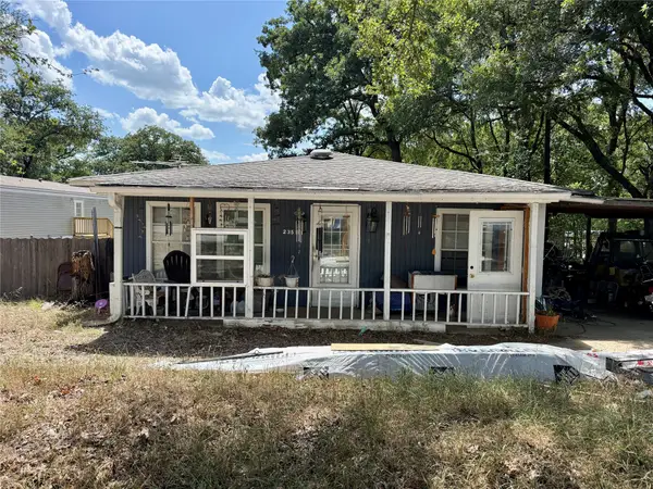 235 Wildwind Street, Gun Barrel City, TX 75156