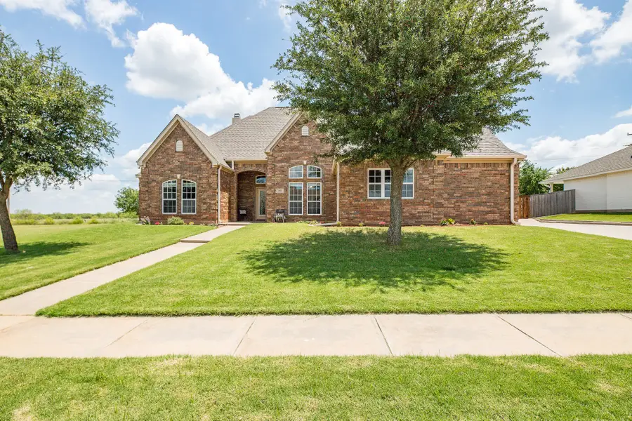 1004 Vineyard Lane, Henrietta, TX 76365 - #2