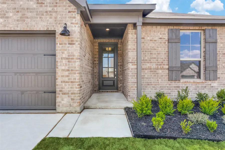 514 Hillcrest Circle, Justin, TX 76247 - #2
