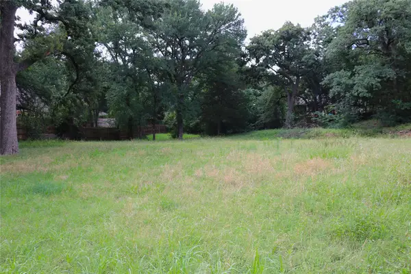 1200 Shannon Lane, Bedford, TX 76022
