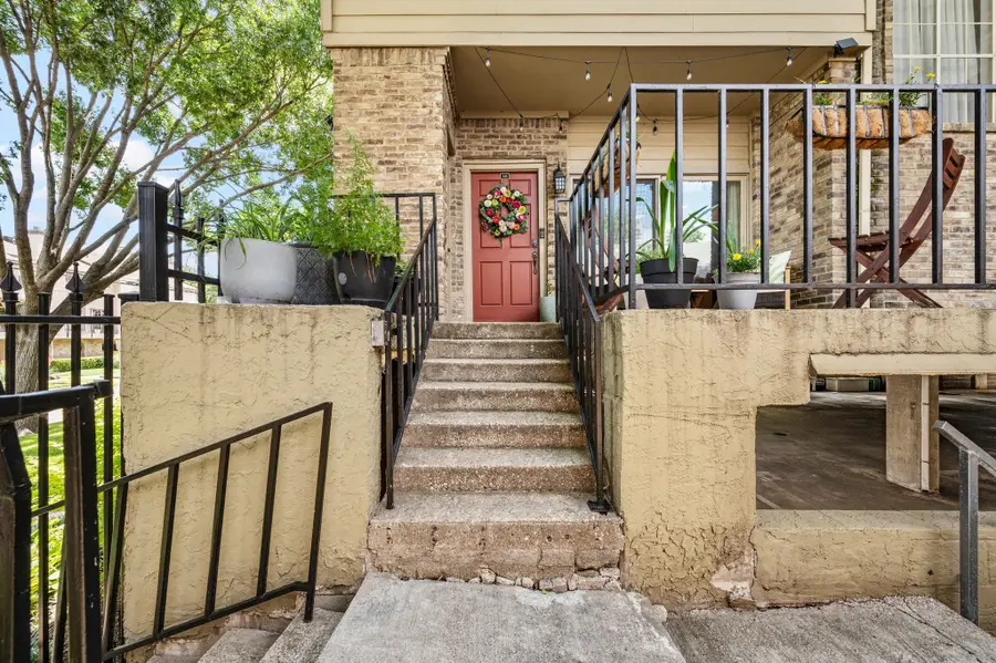 5740 Martel Avenue #A13, Dallas, TX 75206 - #3