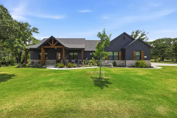 344 Zebrastone Way, Poolville, TX 76487