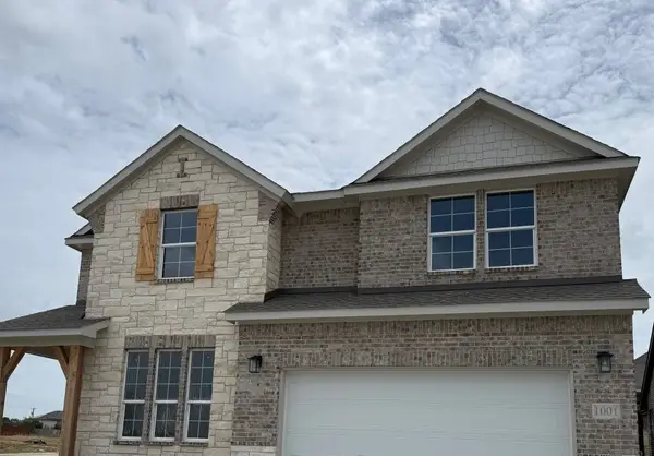 1001 Pecan Tree Lane, Fort Worth, TX 76108