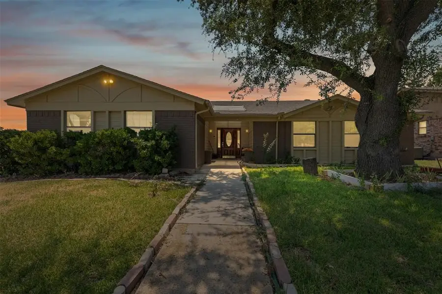 100 Countryside Drive, Arlington, TX 76014 - #2