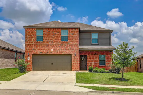 203 Drifter Drive, Newark, TX 76071