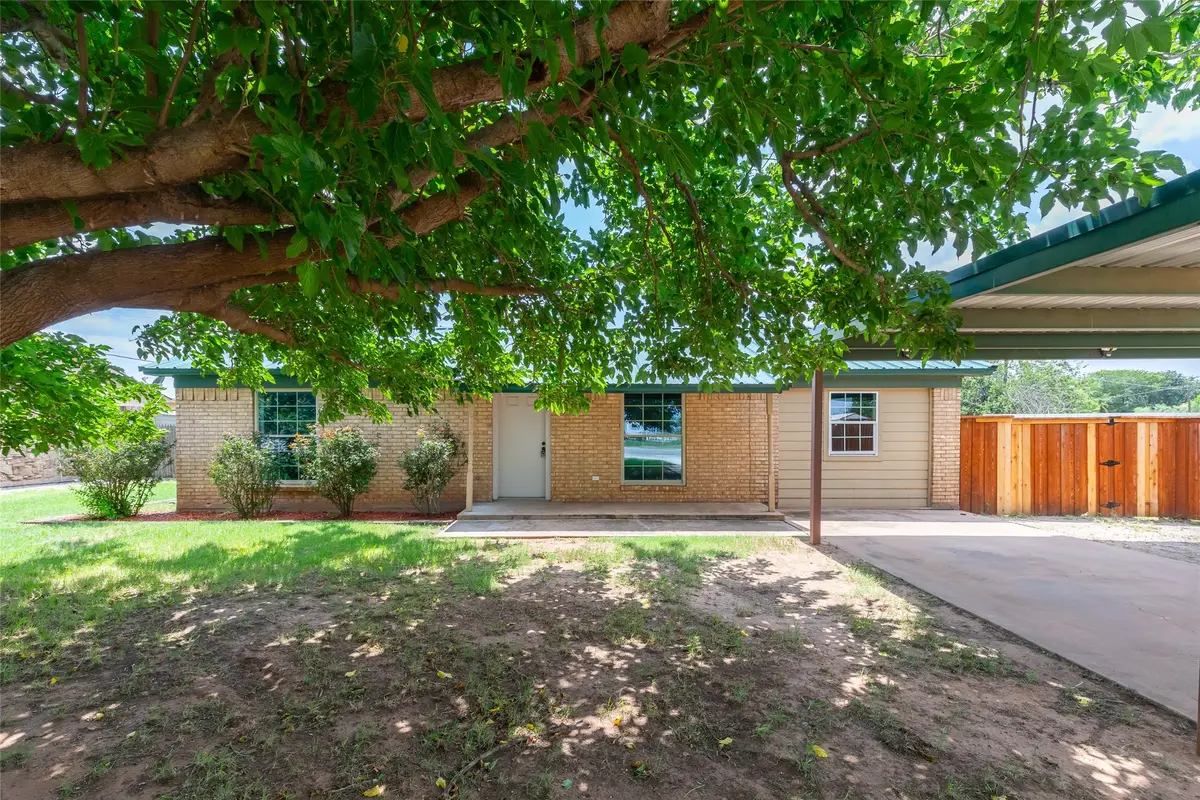 320 S 12th Street, Hawley, TX 79525 - #1