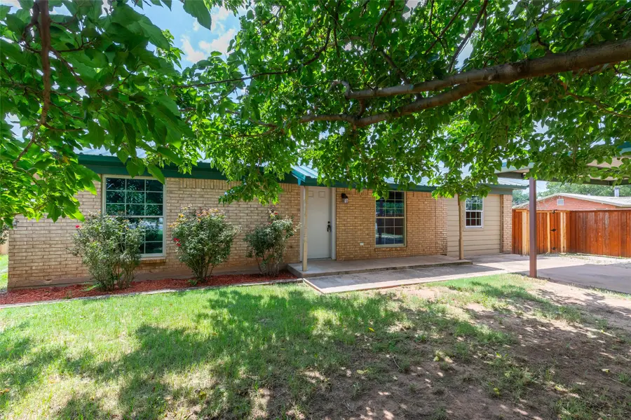 320 S 12th Street, Hawley, TX 79525 - #2