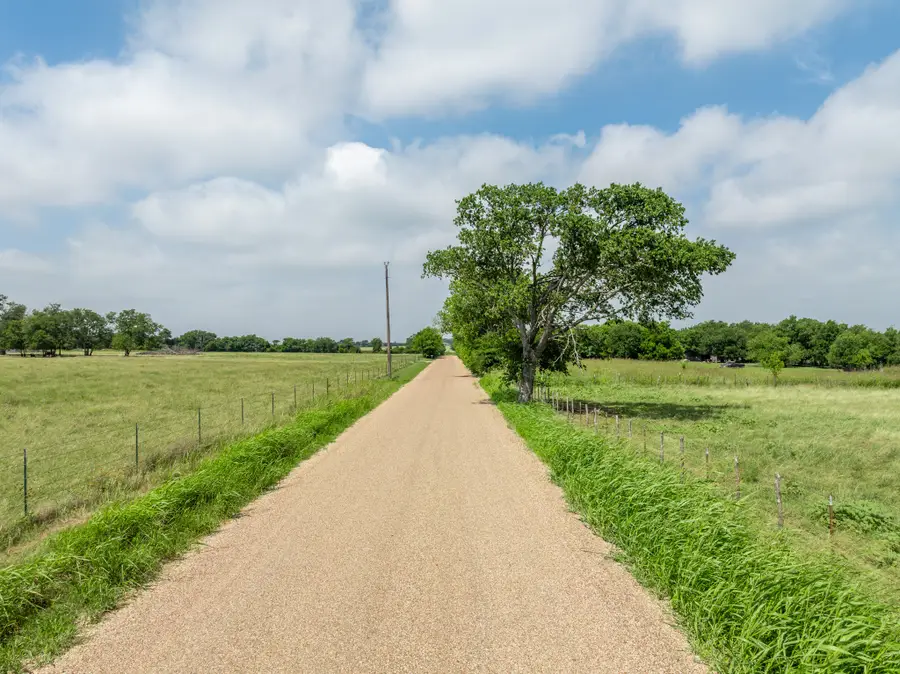 3725 Cr 272, Oglesby, TX 76561 - #3