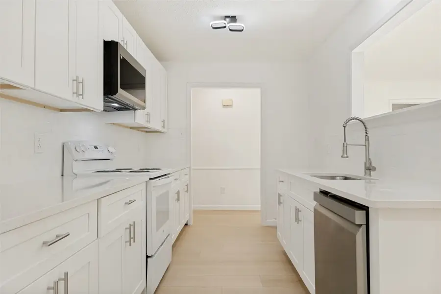 101 S Lois Lane, Richardson, TX 75081 - #2