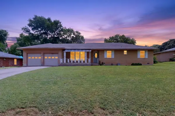 504 Rickey Canyon Avenue, DeSoto, TX 75115