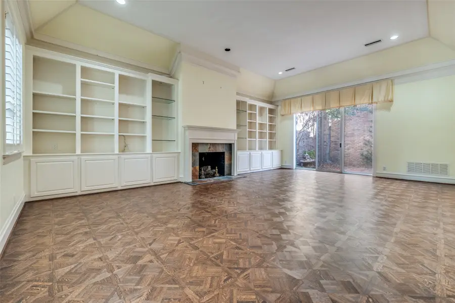 34 Stonecourt Circle, Dallas, TX 75225 - #3