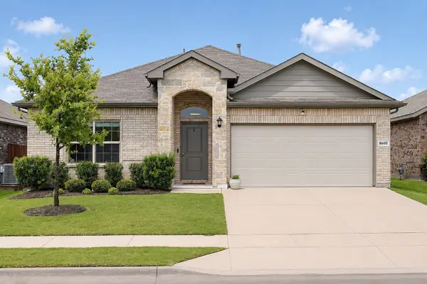 8605 Mirror Lake Drive, Fort Worth, TX 76179