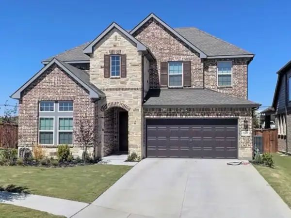 2403 High Bluff Drive, Mansfield, TX 76063