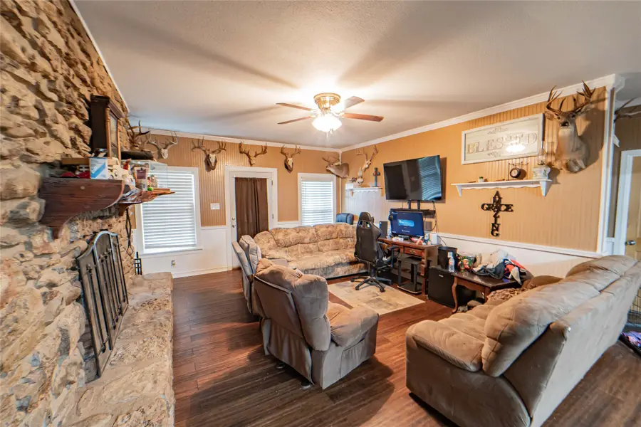 1211 W Hullum Street, Breckenridge, TX 76424 - #3