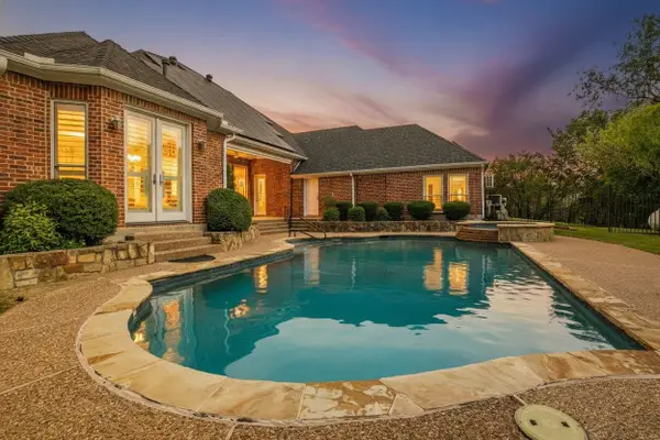 309 La Reata Court, Cedar Hill, TX 75104