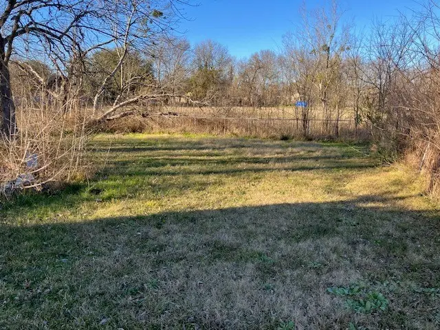 1013 W College, Clarksville, TX 75426 - #1